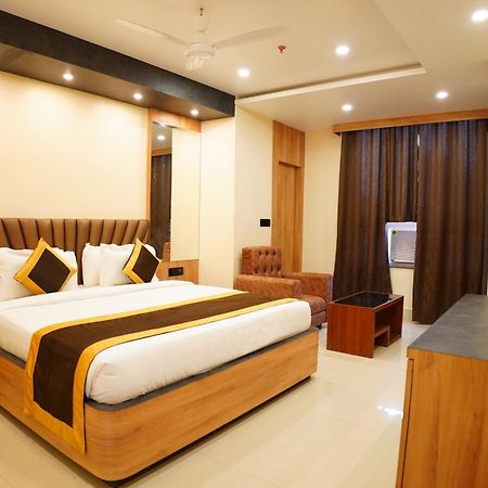 The Marutinandan Grand Hotel Deoghar Exterior foto